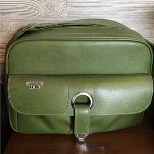 Vintage Samsonite Avocado Green Shoulder bag